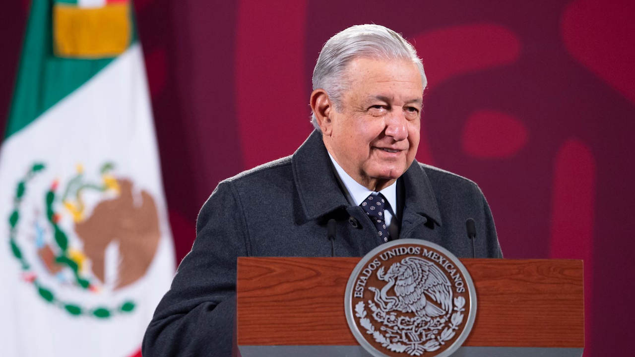 AMLO: SHCP entregó recursos a Pemex para comprar refinería de Deer Park