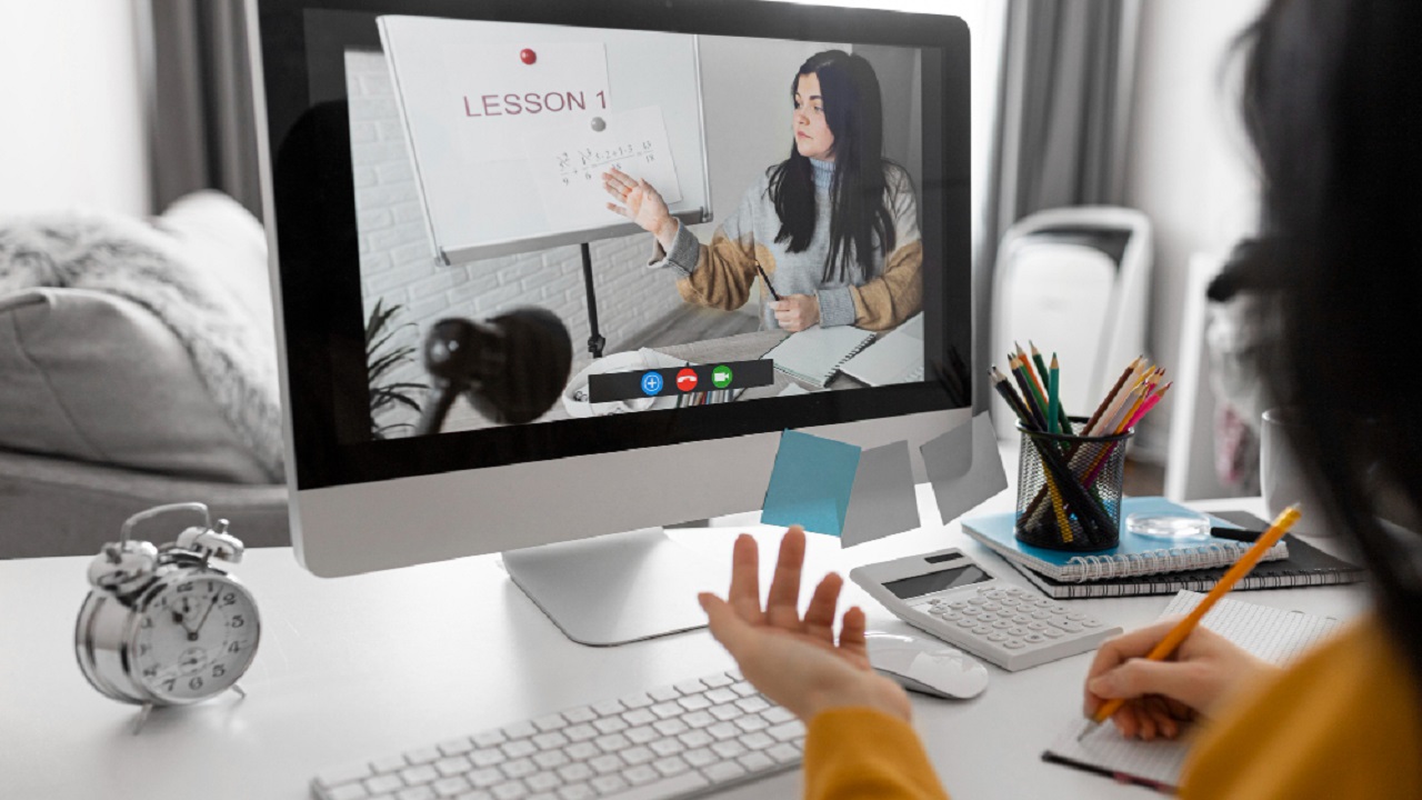 Así puedes tomar el curso gratuito de inglés de la UNAM