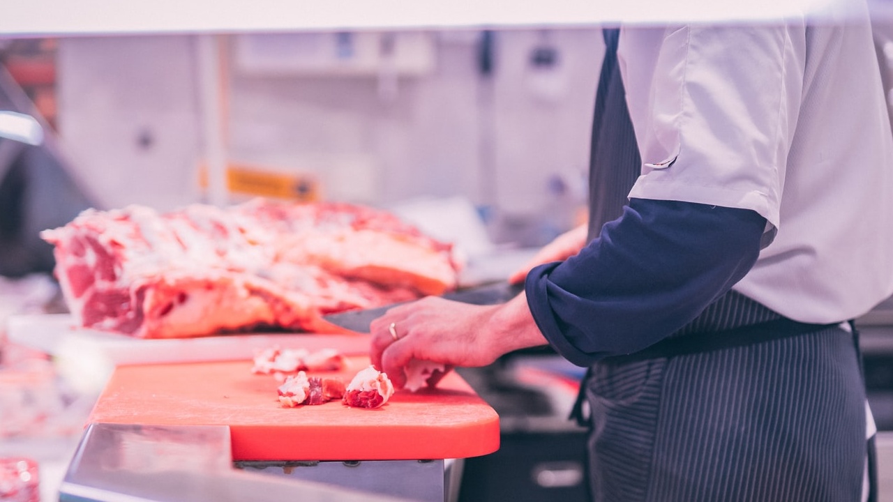 Conoce las vacantes en Canadá para trabajar como carnicero