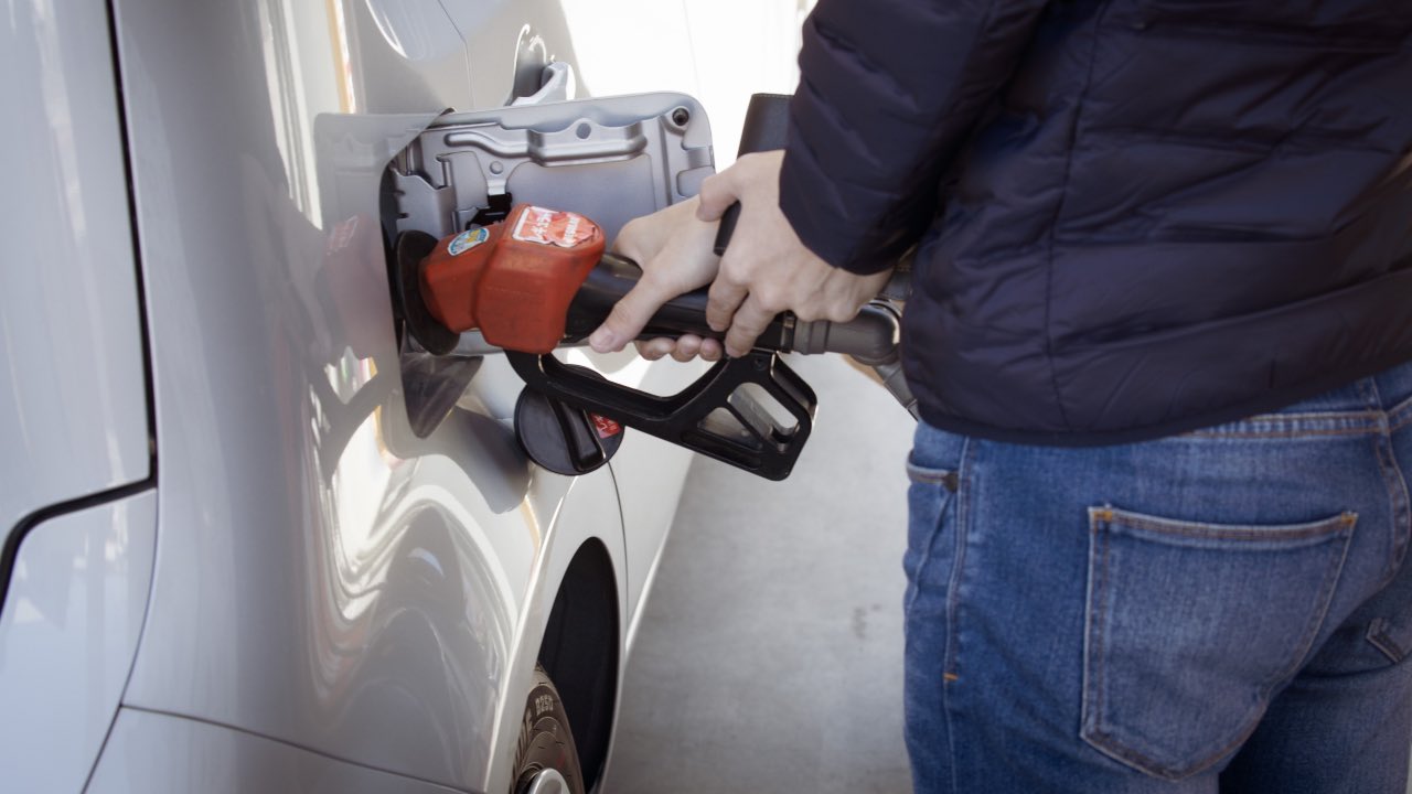 ¿En época de frío tu auto gasta más gasolina?