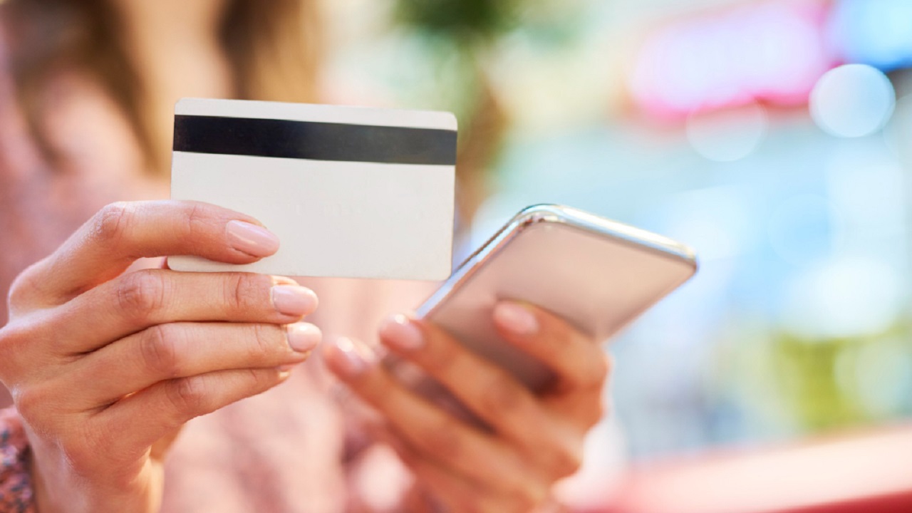 Conoce cuál debe ser tu score en Buró de Crédito para acceder a una tarjeta