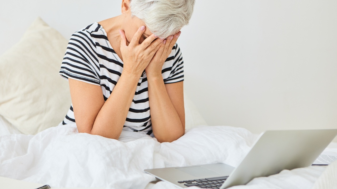 Descubre como delincuentes roban la identidad a adultos mayores