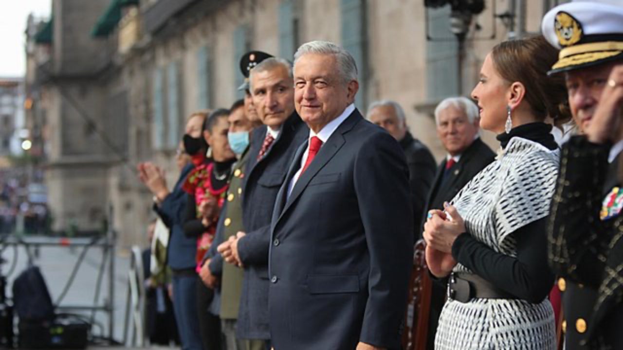 Este es el sueldito mensual que gana AMLO