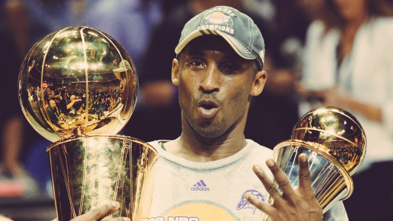 Camiseta de Kobe Bryant se subasta en más de 200 mil dólares