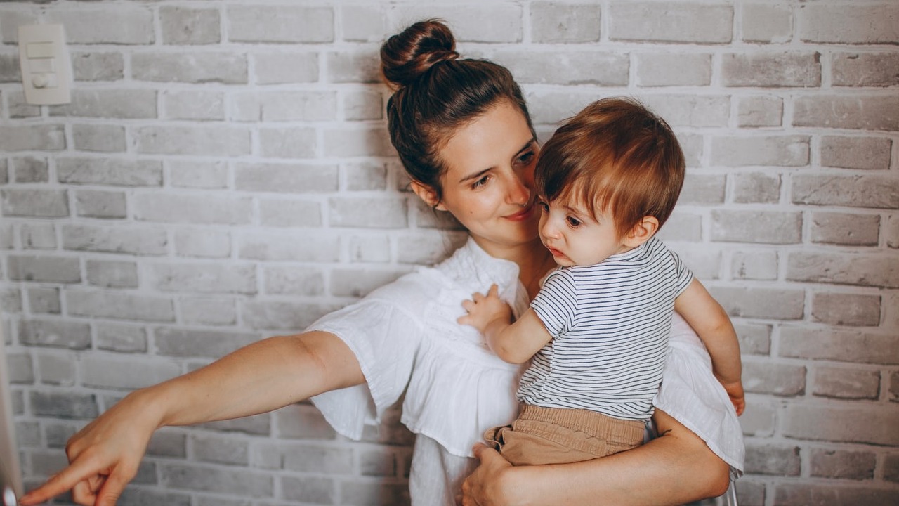 Descubre cómo solicitar el apoyo de 3 mil 600 pesos para madres solteras