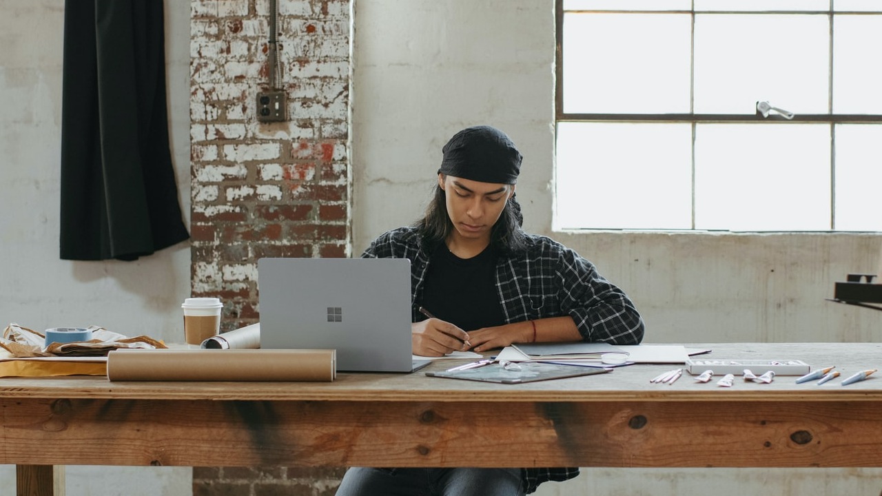 ¿Por qué llorar en tu trabajo es mala idea?, entérate