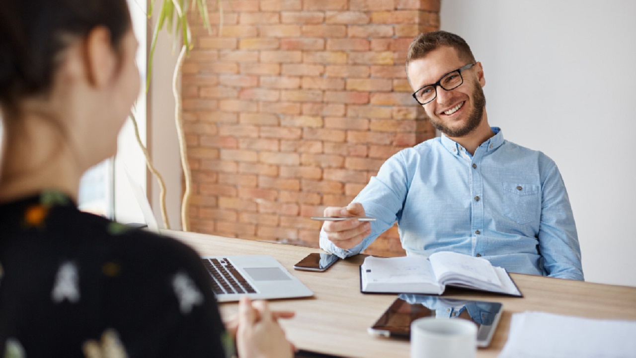 ¿Estás nervioso? Así puedes preparar una entrevista de trabajo