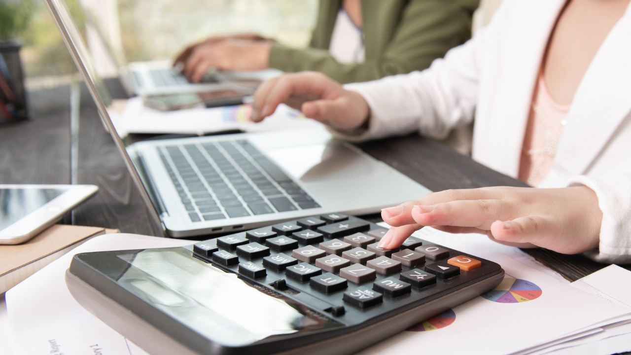 Conoce los derechos de contribuyentes para defenderse del SAT