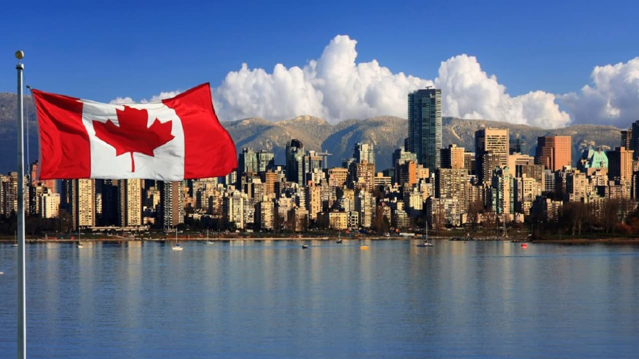 ¿Tienes entre 18 y 35 años? Así puedes vivir y trabajar en Canadá