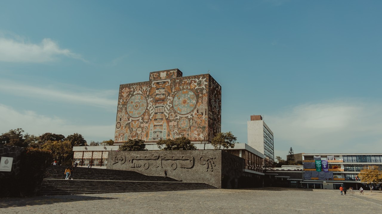 UNAM lanza convocatoria para estudiar la prepa en línea
