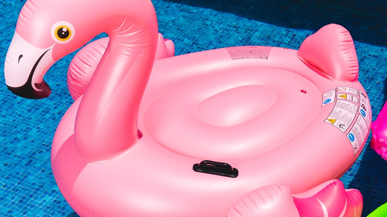 ¿Te pueden multar por una alberca inflable?