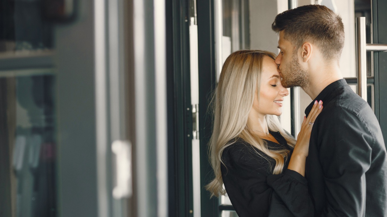 ¿Cuánto gastan ciberamantes en encuentros y regalos? Descúbrelo