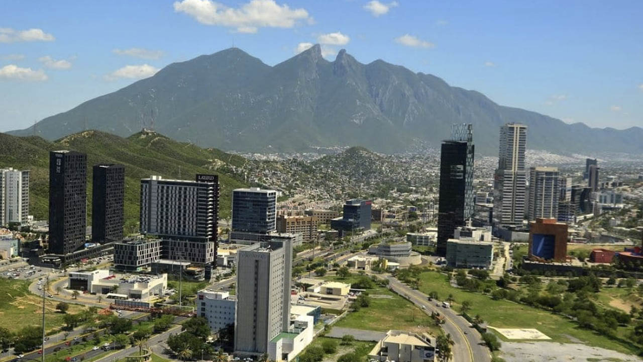 Consulado de EU en Monterrey ofrece sueldos de $275 mil pesos a mecánicos