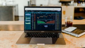 3 aptitudes que necesitas si quieres invertir como Warren Buffett
