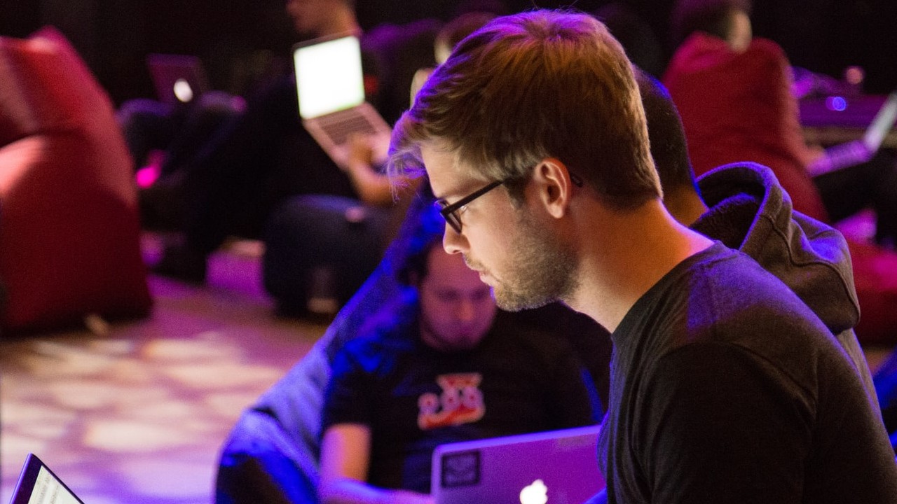 ¿Te gusta la tecnología? Google ofrecerá 25 mil becas en carreras afines