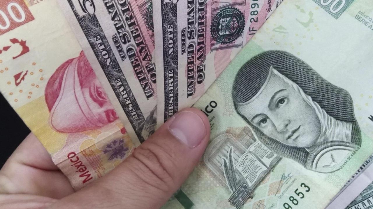 Dólar sale ‘ganón’ al cierre de tipo de cambio: 22 de abril 2022 México