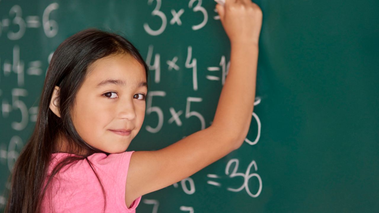 BECA BENITO JUÁREZ: ¿Quiénes recibirán los 4 mil 900 pesos del apoyo?