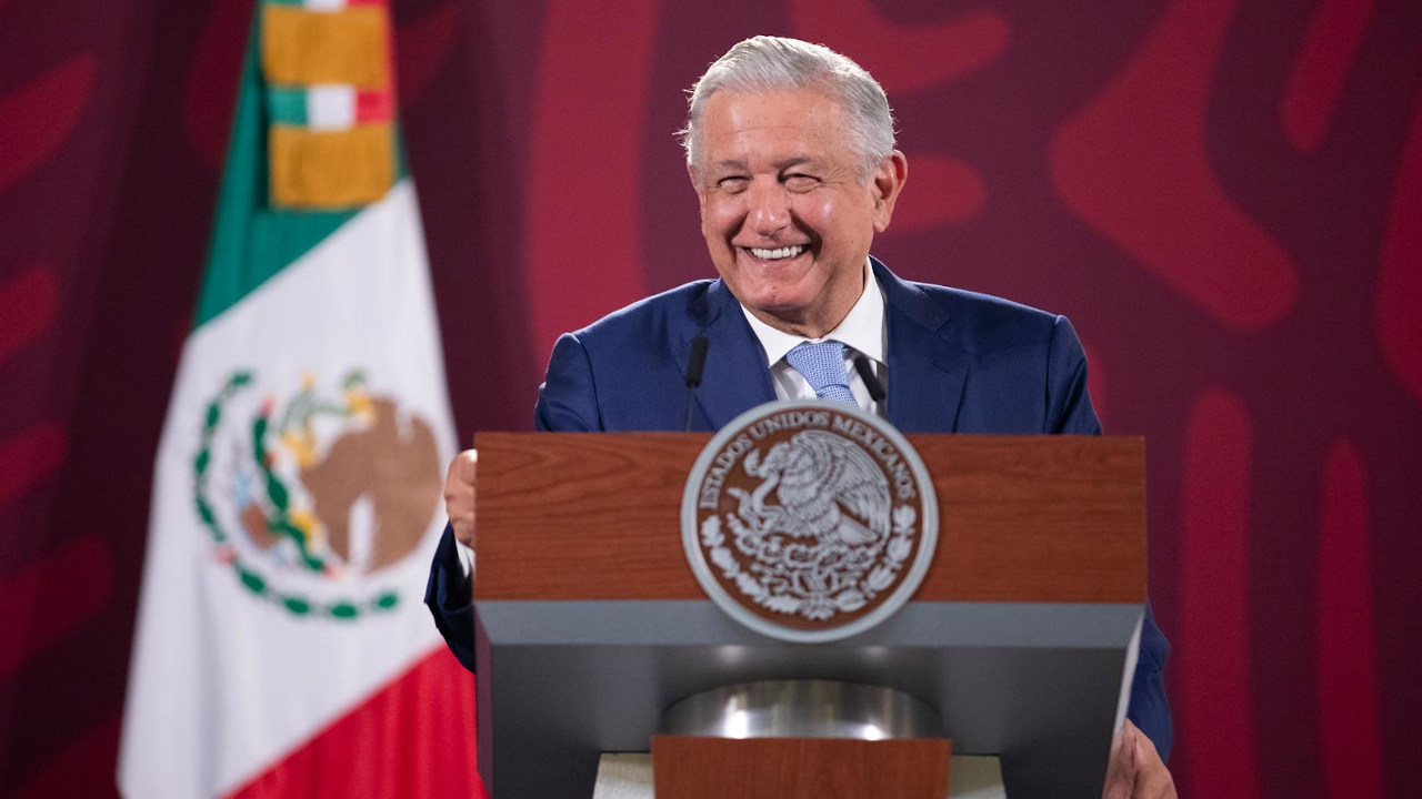 Sin propiedades ni inversiones: AMLO presenta DECLARACIÓN PATRIMONIAL