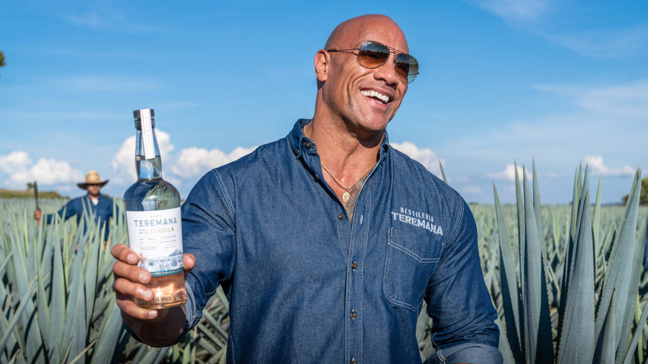 TEQUILA de celebridades de HOLLYWOOD vende tanto como el mexicano
