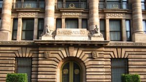 Banxico eleva 50 puntos la tasa de interés: Sube a 7.00%