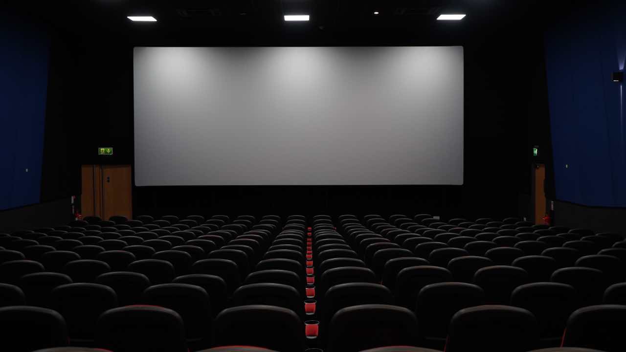 ¡Ah caray, eso sí me interesa! Cómo AHORRAR en tu AFORE solo con ir al cine