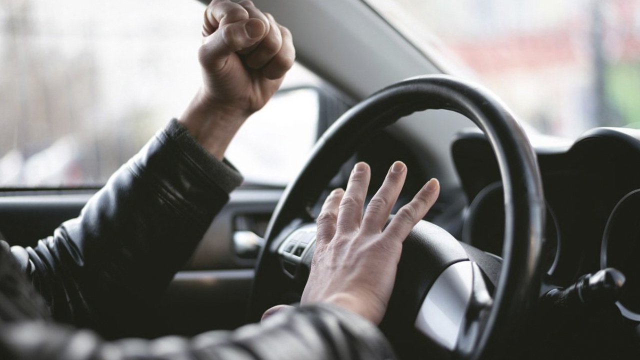 Sedema prohibirá uso de escapes