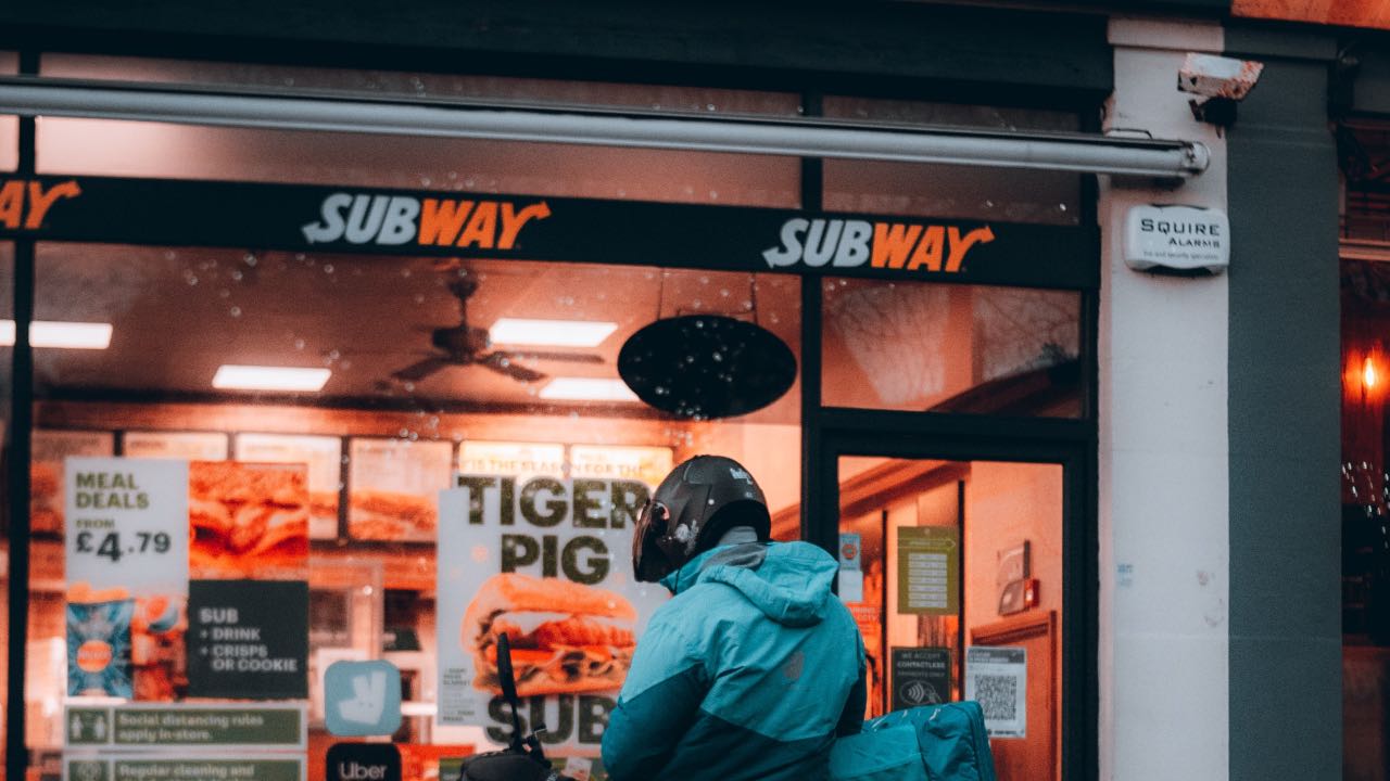 ¡Pon tu propio negocio!: ¿Cuánto cuesta una franquicia de Subway?