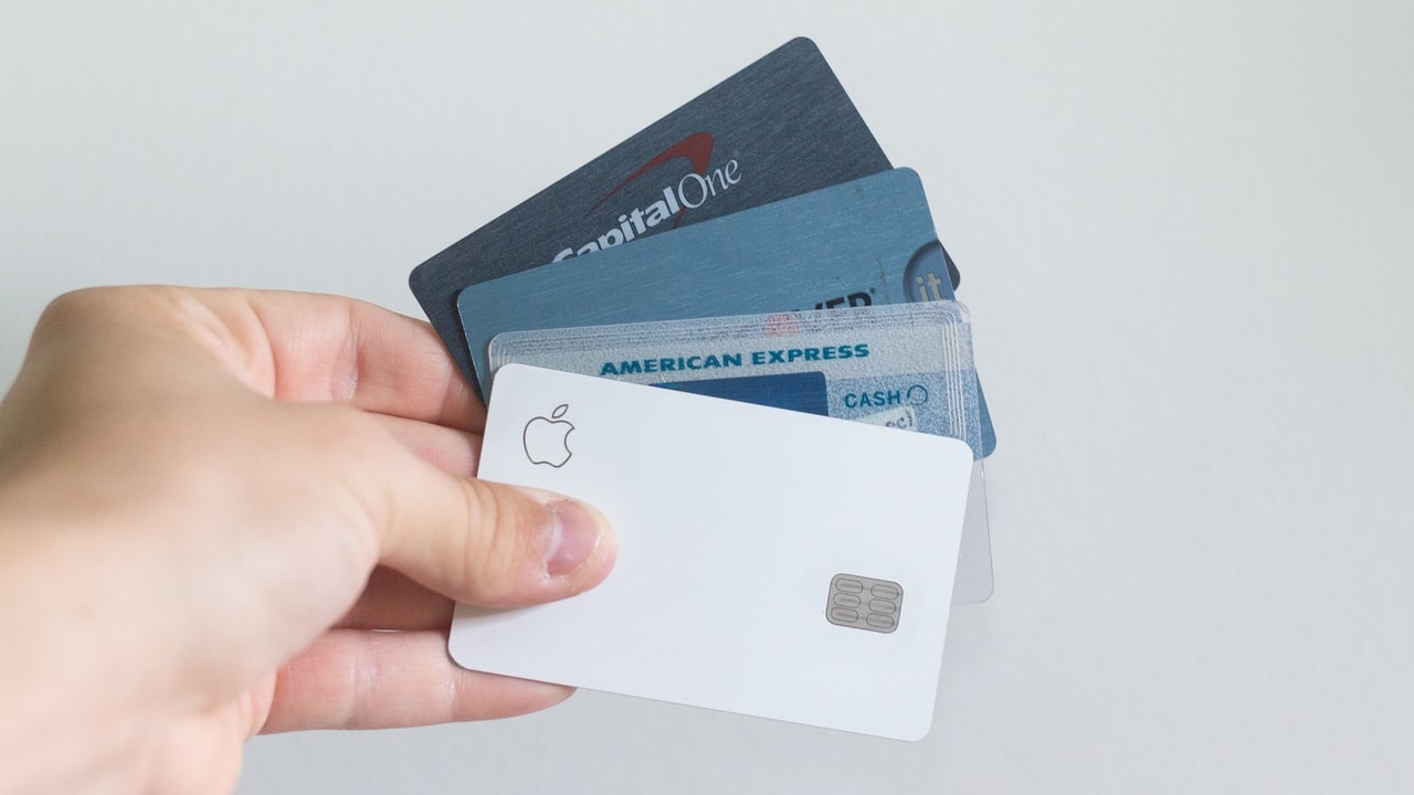 ¿Te conviene pagar el total de deuda en tu tarjeta de crédito?