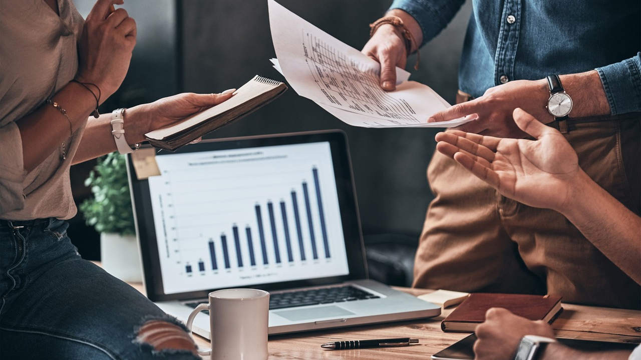 ¿Cómo puedes demostrar que te MERECES un AUMENTO en el trabajo?