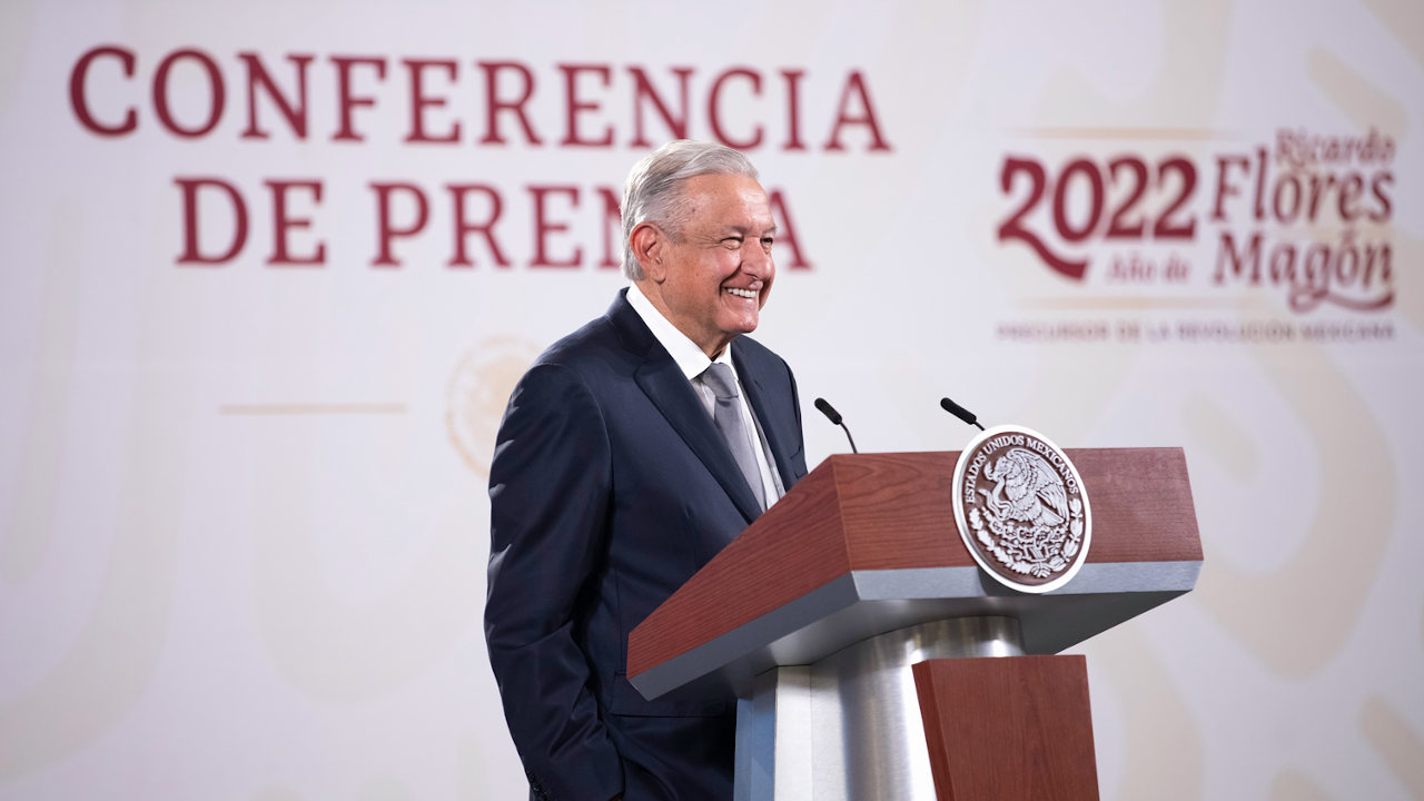 AMLO pide a empresas que cedan agua para consumo humano en Nuevo León