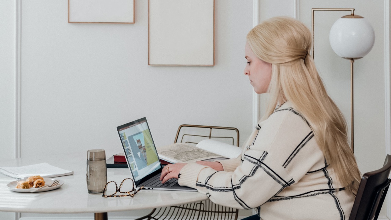 Monto de deuda para estar en lista negra de Buró de crédito