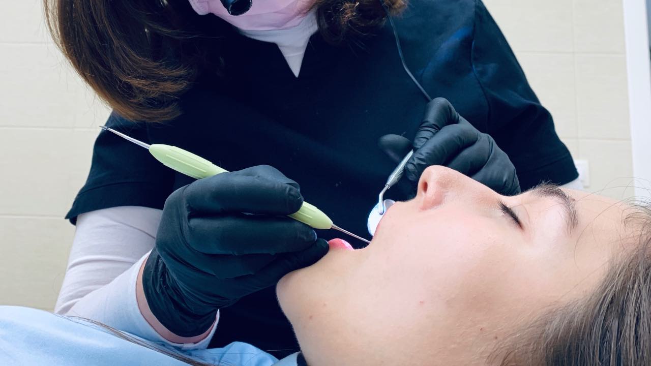 ¿Cómo acudir al dentista gratis en CDMX?