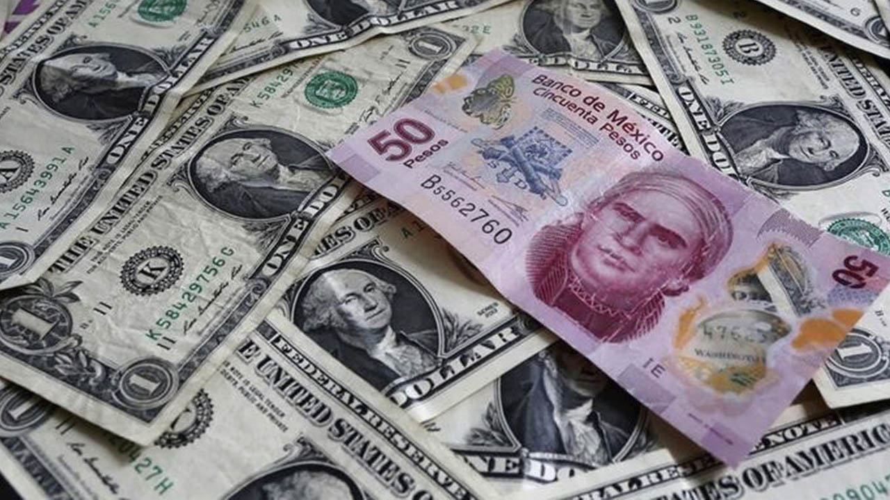 DÓLAR ‘GANA’ al peso en cierre de su COTIZACIÓN: 1 de junio 2022 México