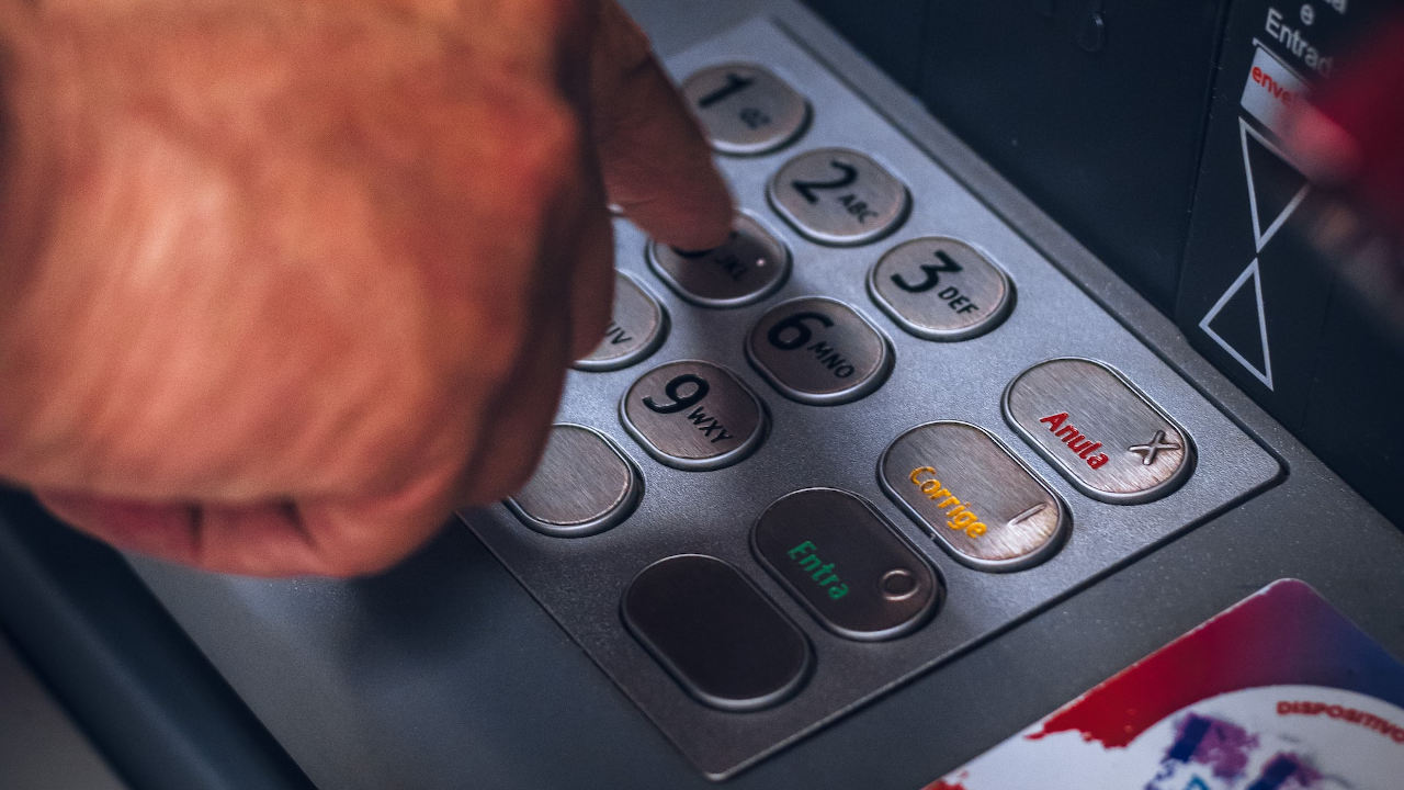 ¿Me conviene retirar EFECTIVO de mi TARJETA DE CRÉDITO?