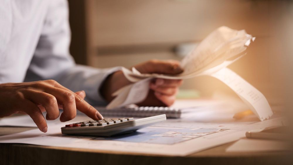 Regreso a clases: ¿Debo pedir factura de los gastos escolares?