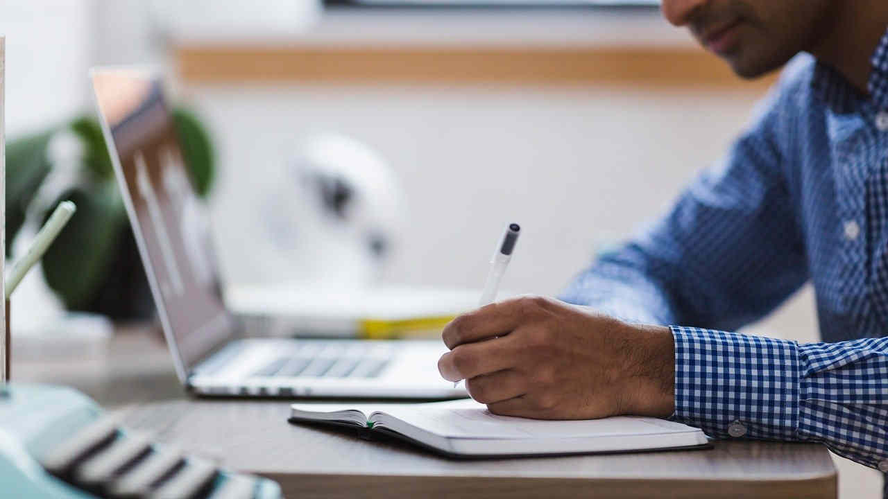 Reforma del gobierno SACA a 2.9 millones de personas del OUTSOURCING