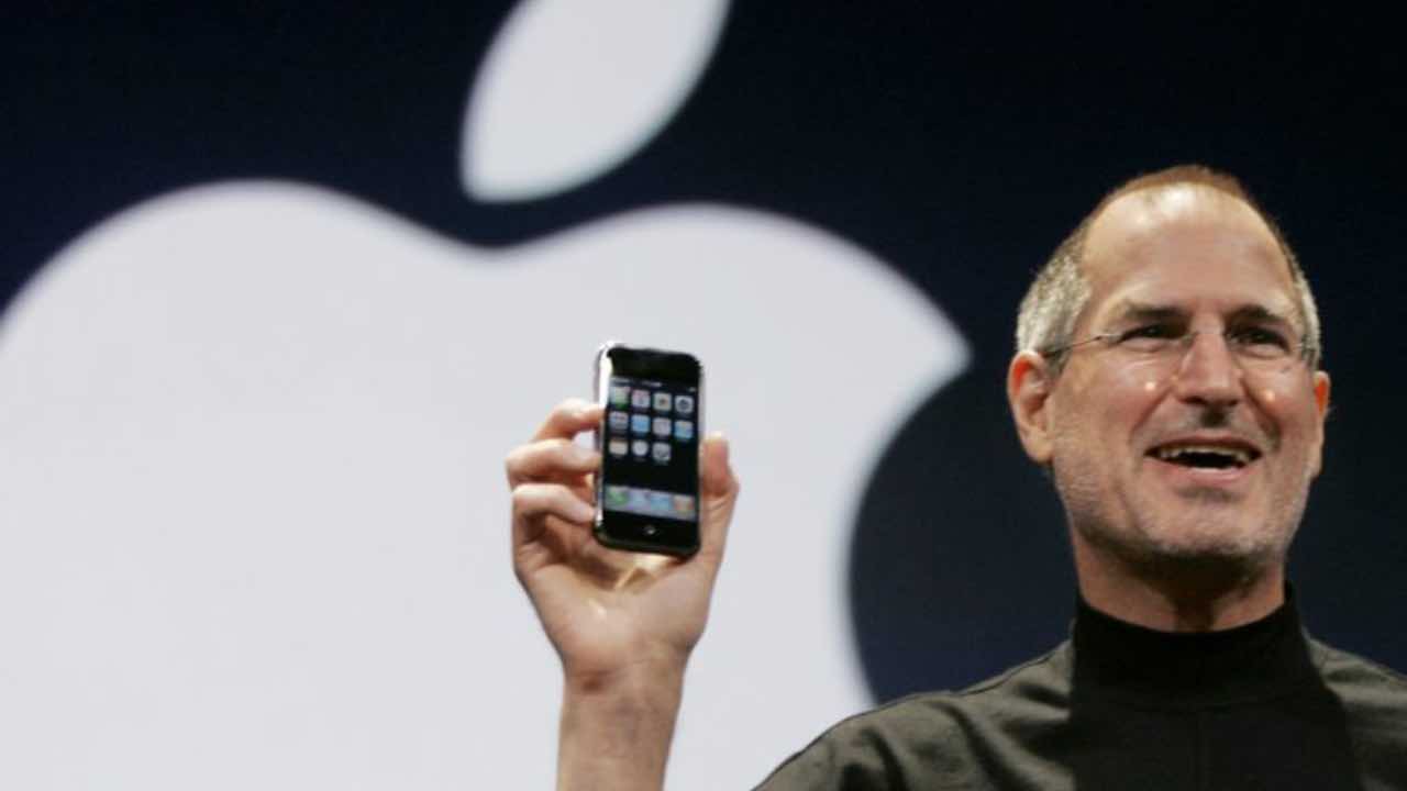 iPhone de 1ª generación se vendió por 35 mil dólares en subasta