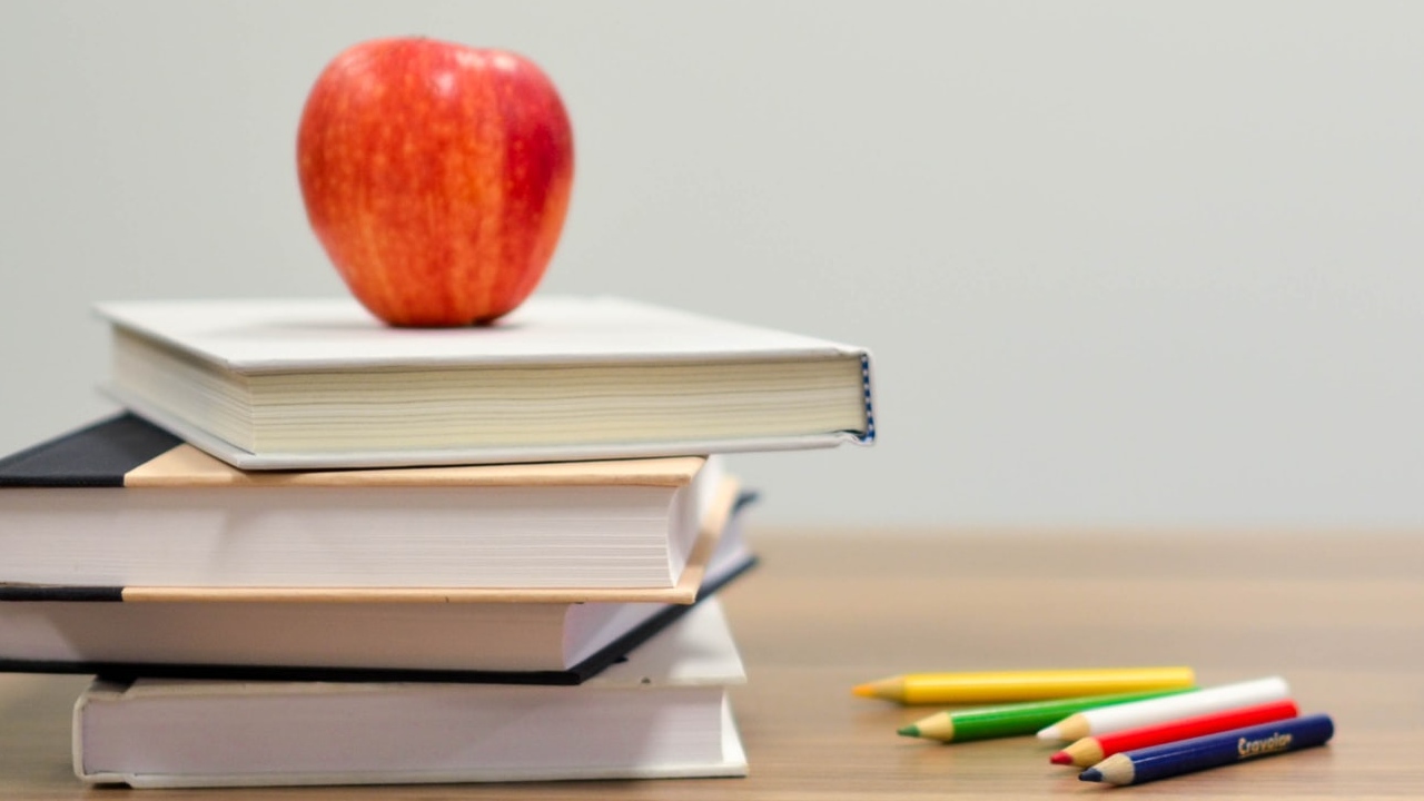 Gastos escolares deducibles en el SAT