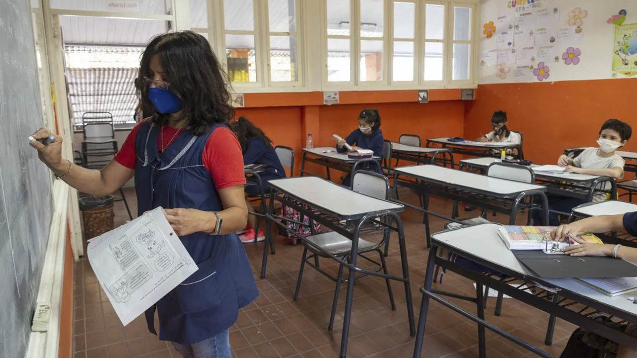 SEP AUMENTARÁ SALARIO y PRESTACIONES a maestros ¿cuándo se aplicará?