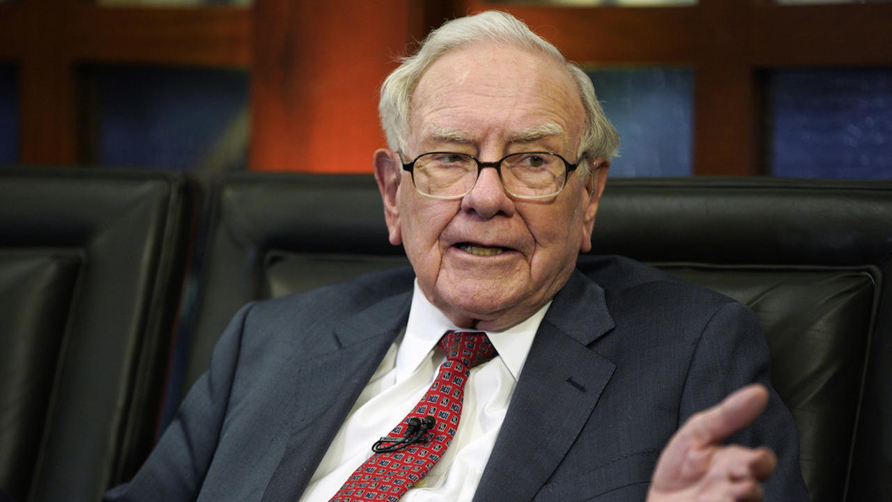Warren Buffett: 3 formas en que las personas inteligentes quiebran