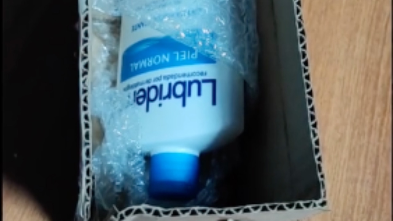 Pidió iPhone por internet y recibió una crema corporal