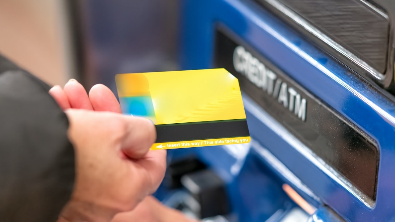 Si te depositan la nómina en SANTANDER o BBVA esto debes saber