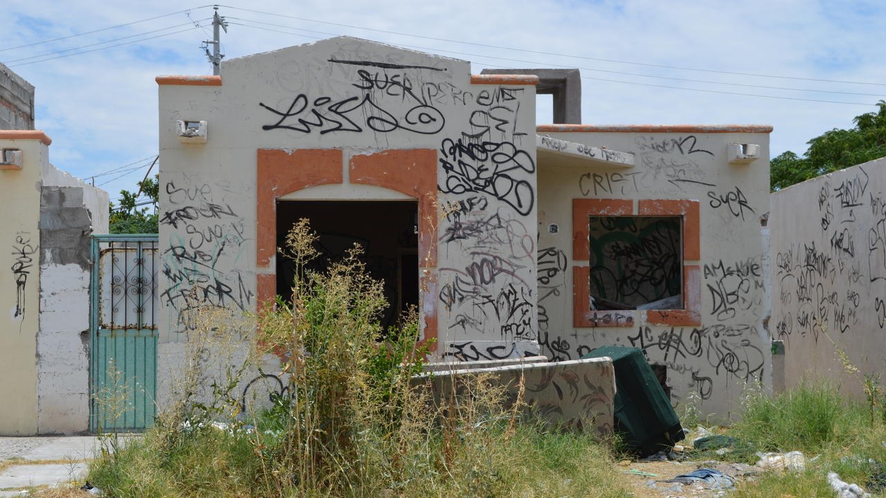 Infonavit: ¿Habrá subasta de casas abandonadas?