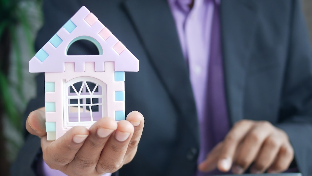 ¿Por qué debes COMPRAR una CASA antes de terminar el 2022?