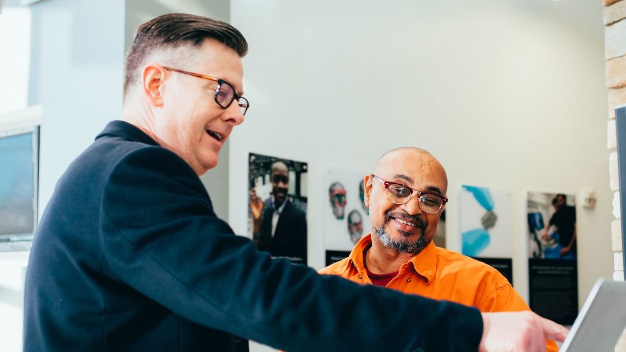 ¡Ojo aquí! ¿Cómo caerle bien a tu jefe aunque no te agrade?