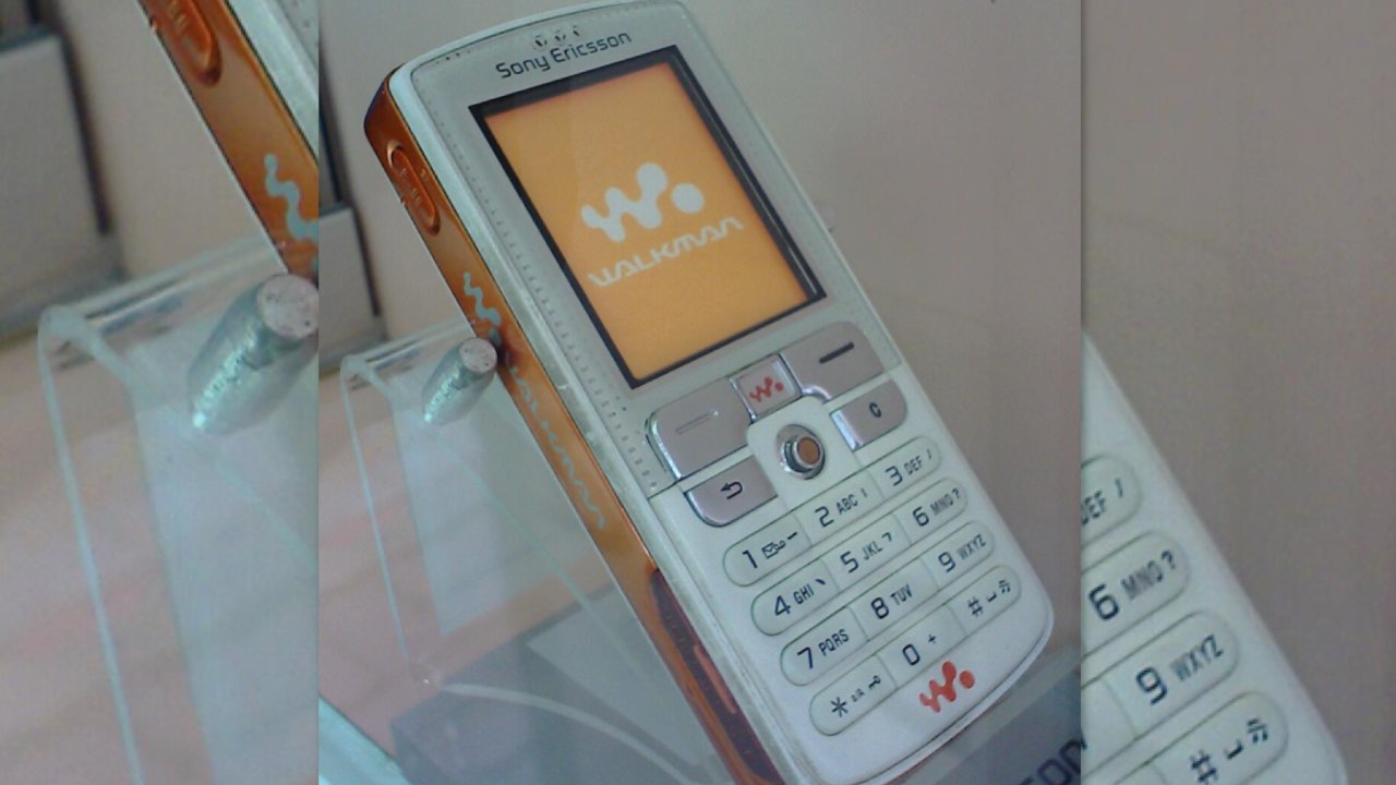Sony Ericsson W800: ¿Cuánto costaba este celular de gama alta en 2005?