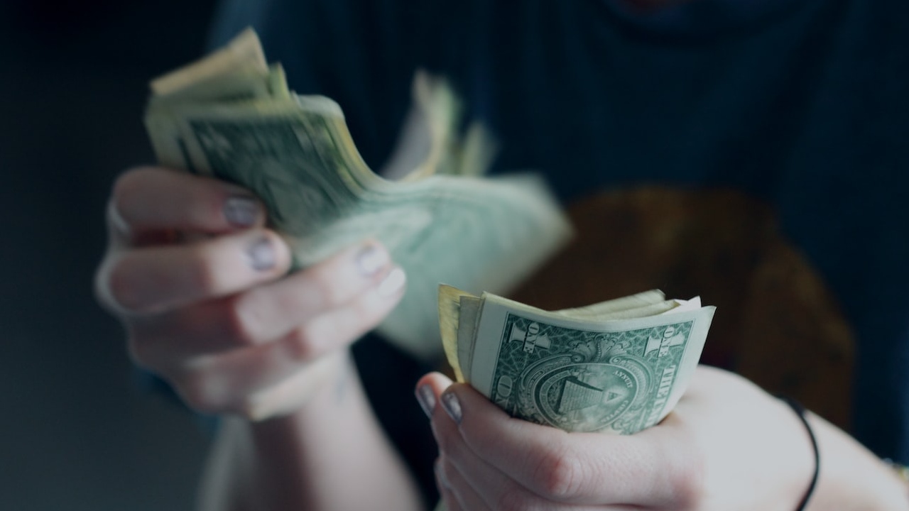 ¿Tu patrón debe pagar tus cuotas si no te inscribió en Infonavit?