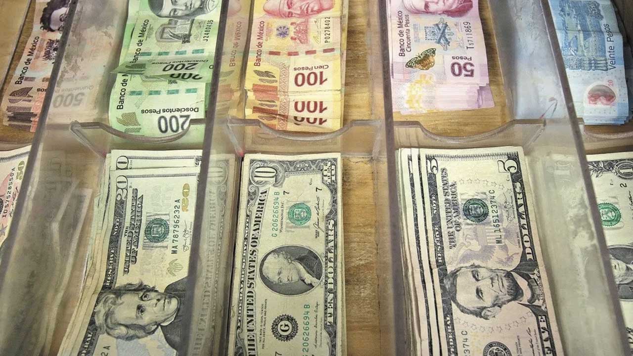 ¿DÓLAR se levanta y gana al peso en cierre de COTIZACIÓN hoy 30 de noviembre de 2022 en México?