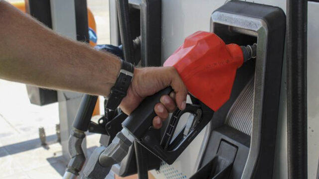 La gasolina sube de precio ligeramente