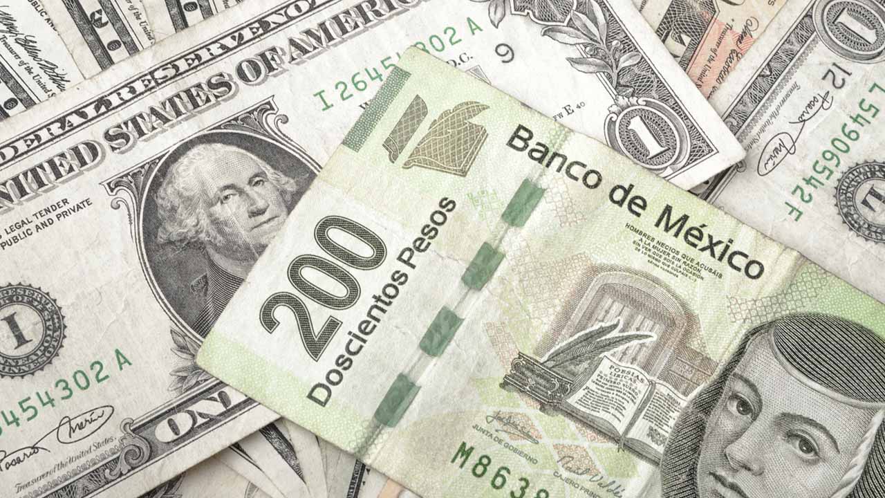 PESO TROPIEZA Y Dólar GANA en cierre de COTIZACIÓN hoy 15 de diciembre de 2022 en México
